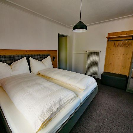 Hotel Restaurant Raetia Filisur Kültér fotó