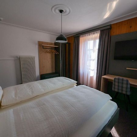 Hotel Restaurant Raetia Filisur Kültér fotó